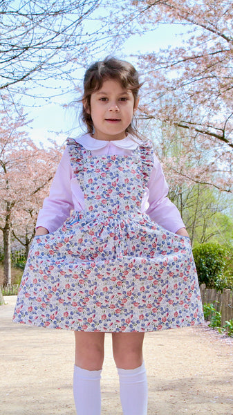 Robe fleurie parfaite pour une fille bien sage